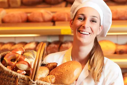 Brotbackautomat mit frischem Kastenbrot